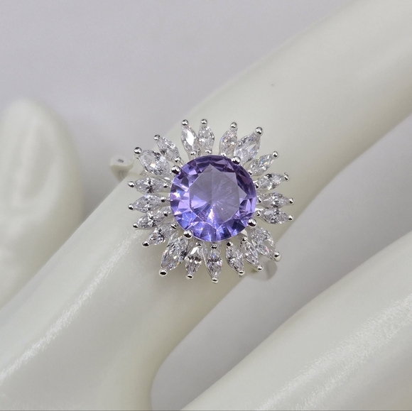 Swarovski Crystal Elements Silver Statement Ring Light Amethyst Purple Size 7 - Picture 10 of 10